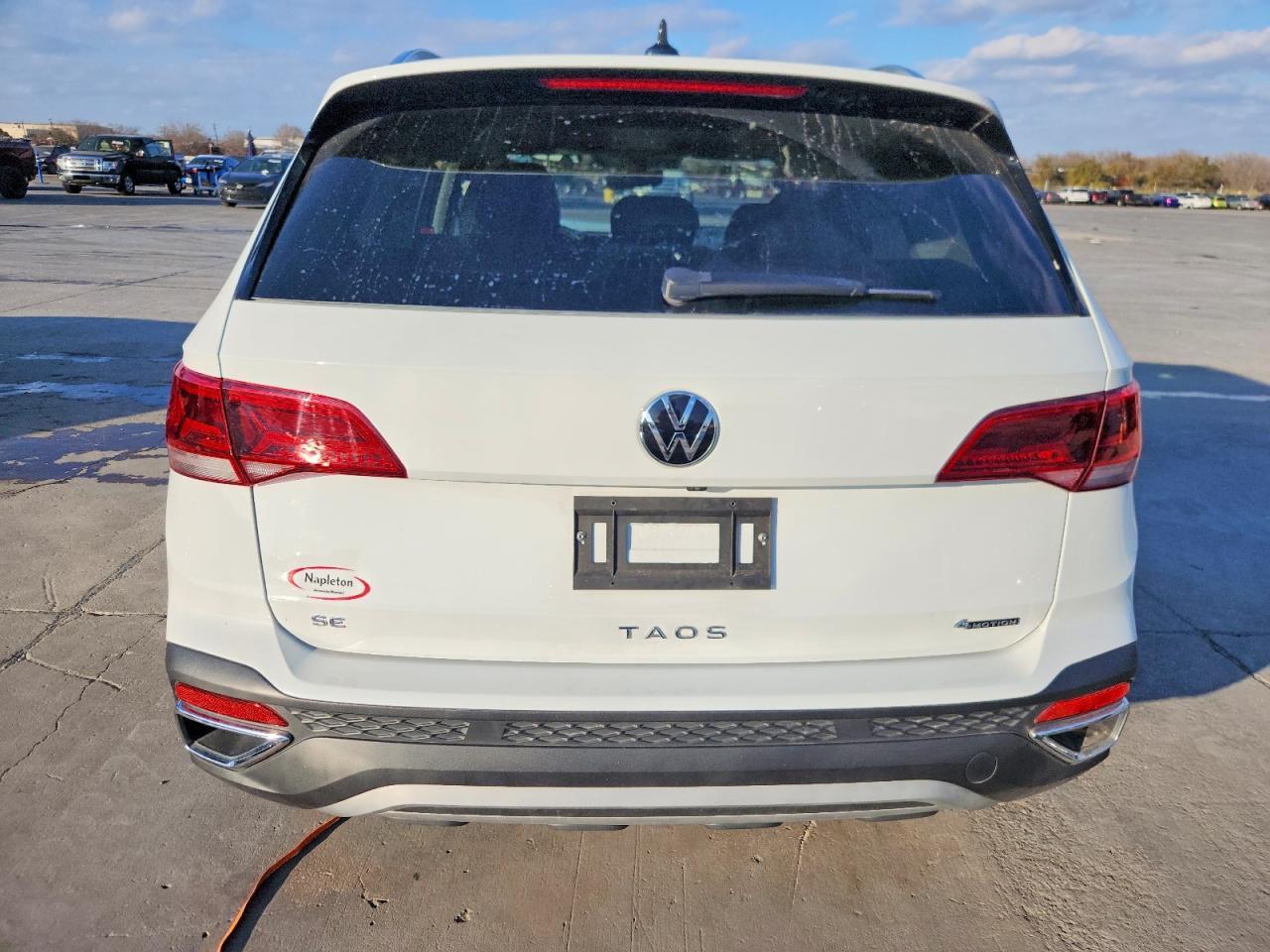 2023 Volkswagen Taos Se - Фото 6