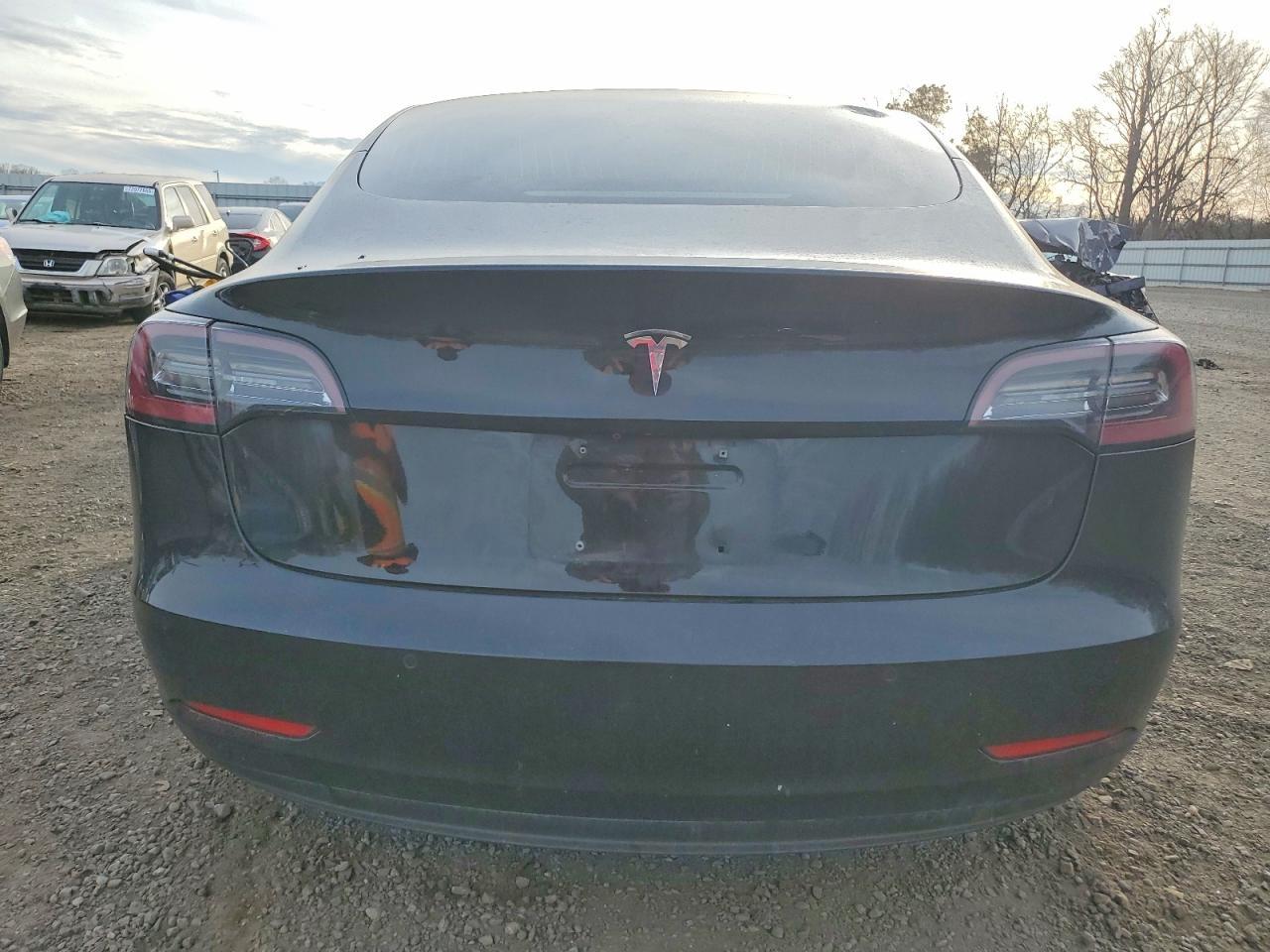2018 Tesla Model 3 - Image 6