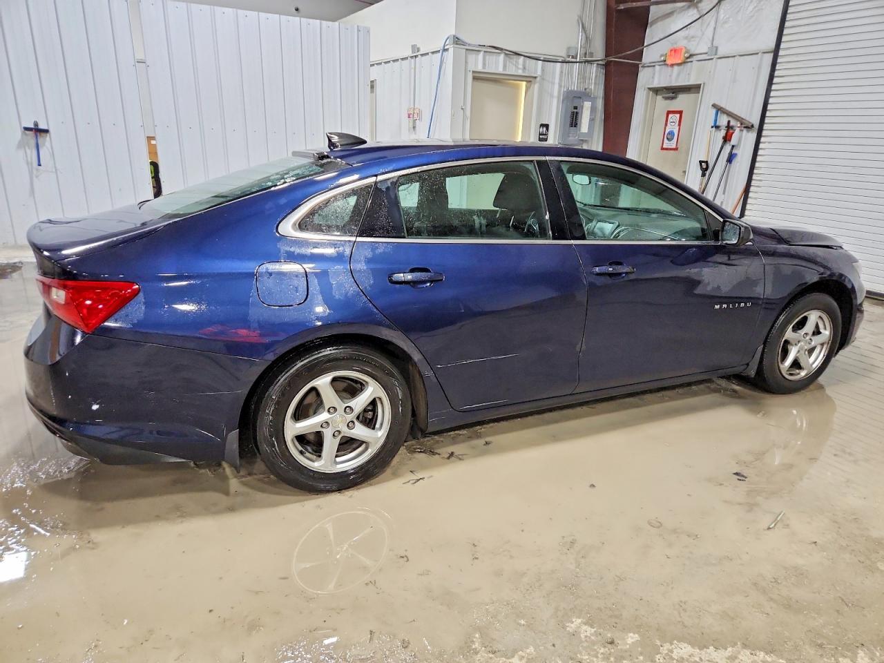 2018 Chevrolet Malibu Ls - Image 3