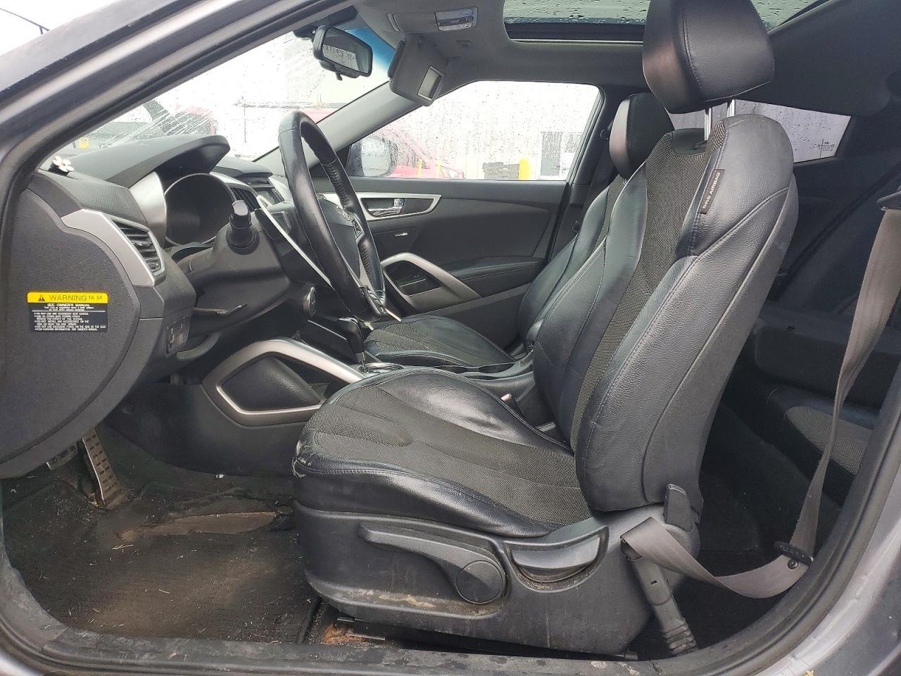 2012 Hyundai Veloster Base - Image 7