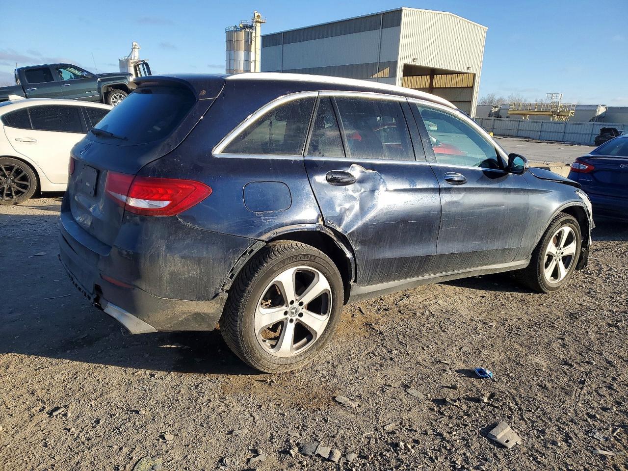 2018 Mercedes-Benz Glc 300 - Image 3