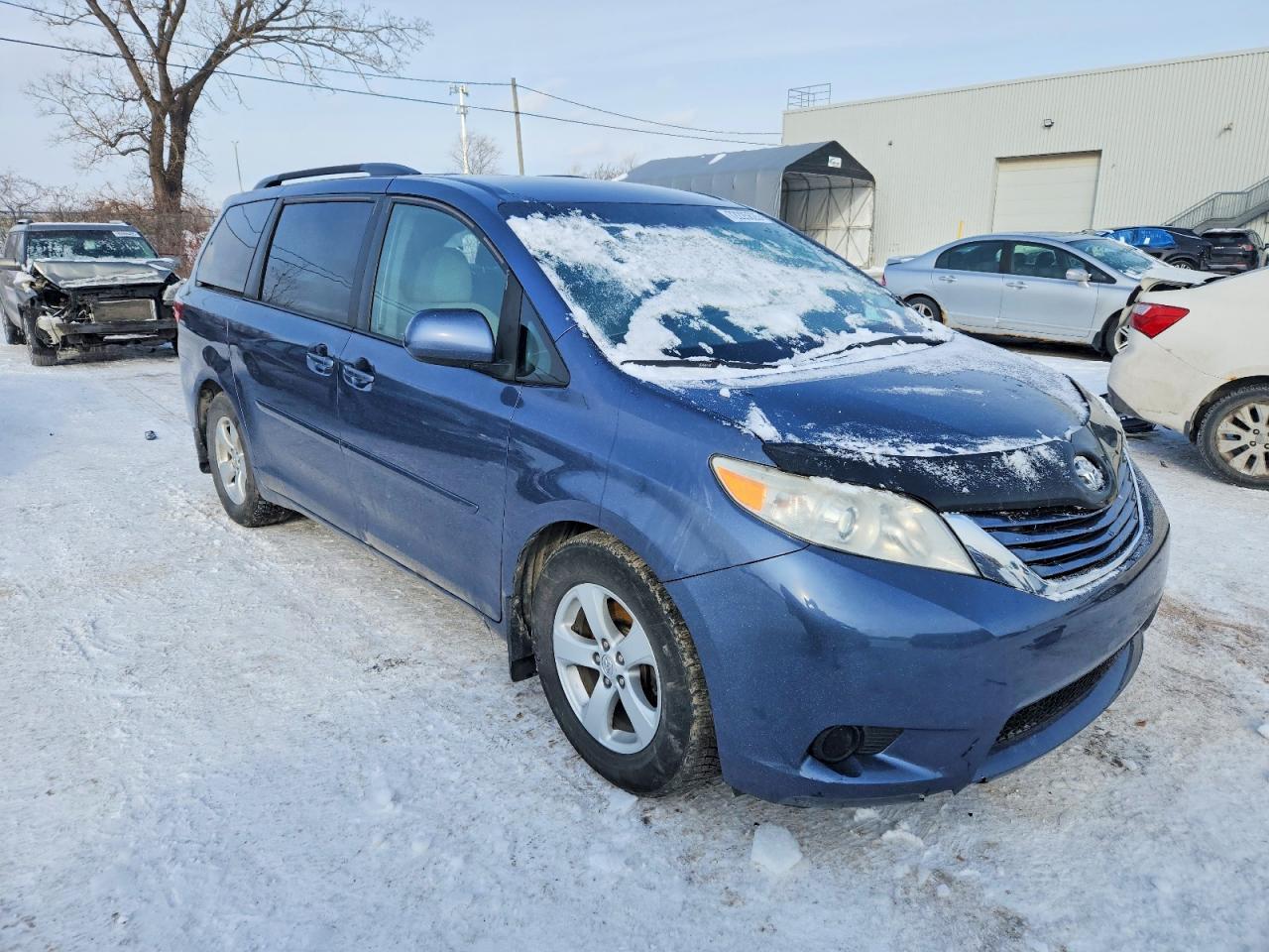 2015 Toyota Sienna Le - Фото 4