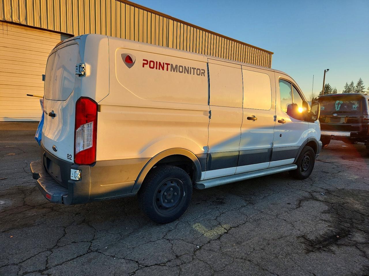 2016 Ford Transit T-250 Delivery Van - Фото 3