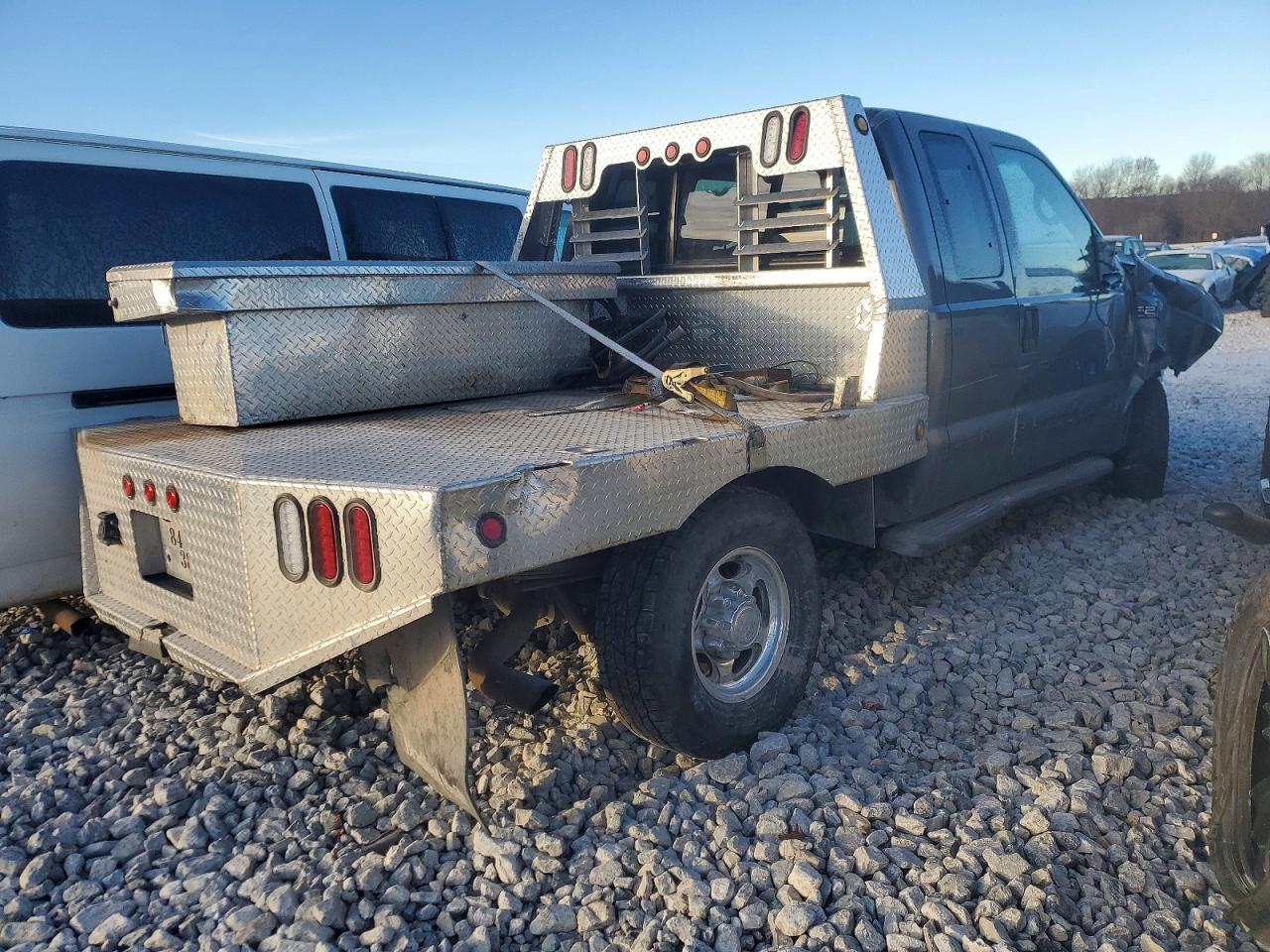 2002 Ford F250 Super Duty Flatbed Truck - Image 3