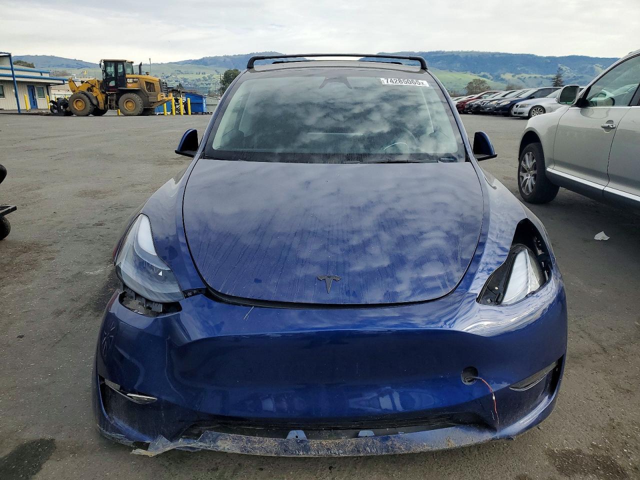 2023 Tesla Model Y - Image 5