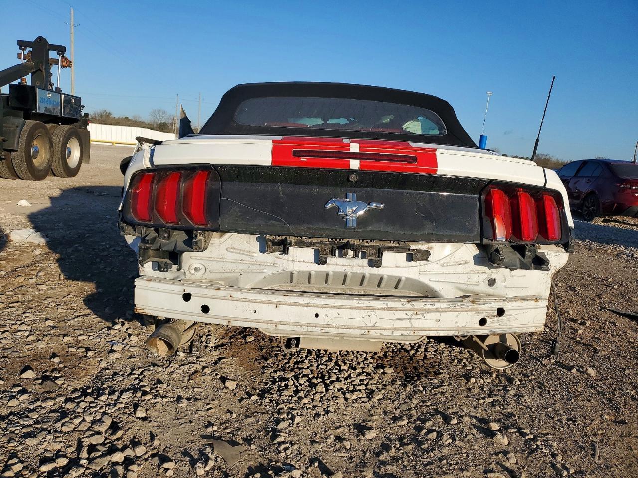 2015 Ford Mustang - Фото 6