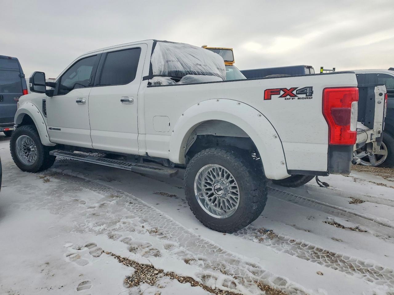 2019 Ford F350 Super Duty - Фото 2