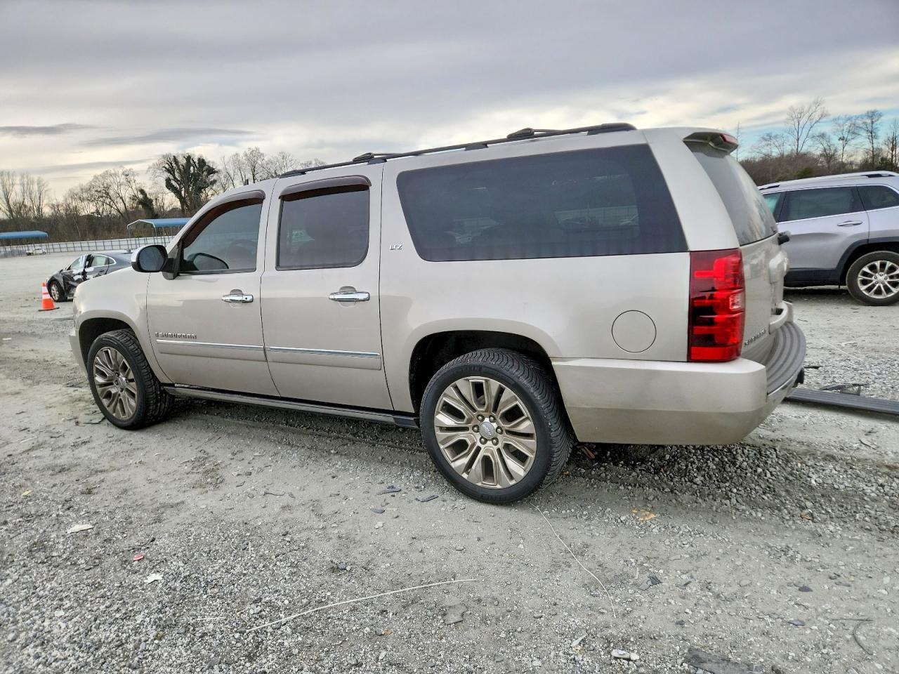2009 Chevrolet Suburban K1500 Ltz - Фото 2