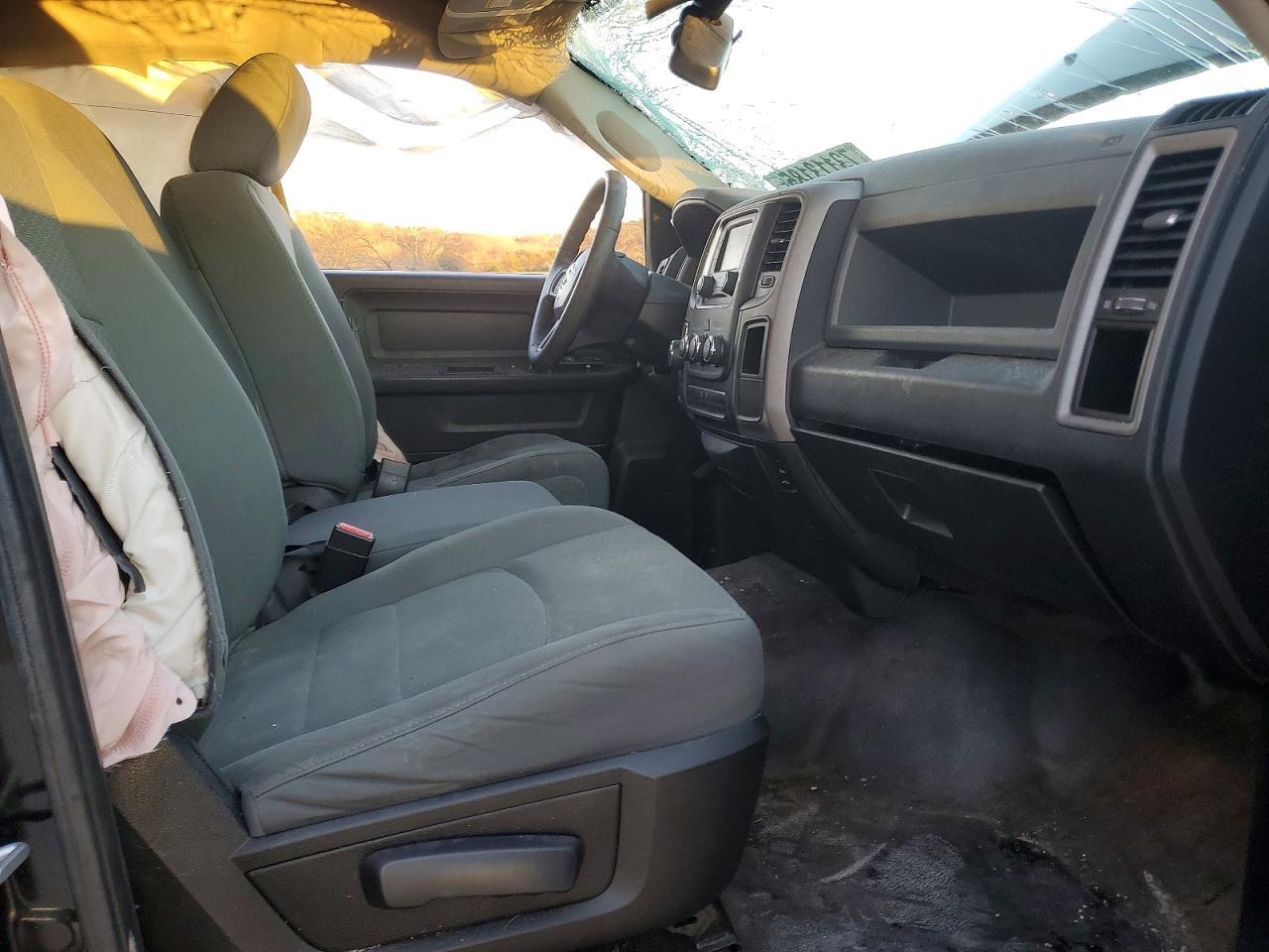 2016 Ram 1500 St - Image 7