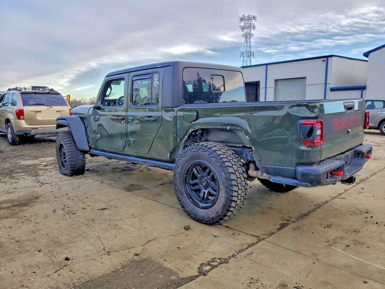 2022 Jeep Gladiator Rubicon - Фото 2