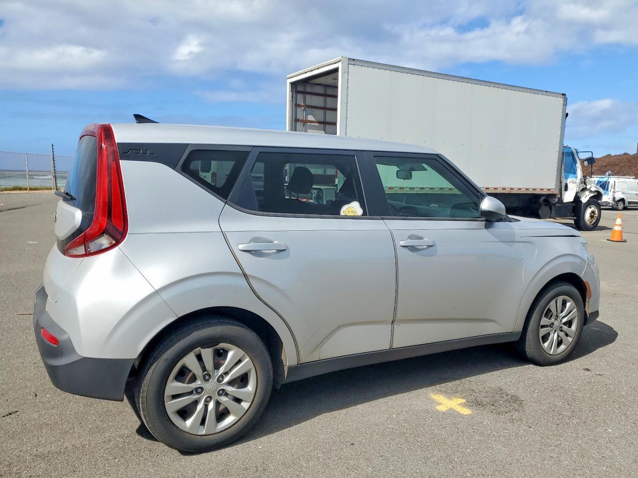 2020 Kia Soul Lx - Image 3