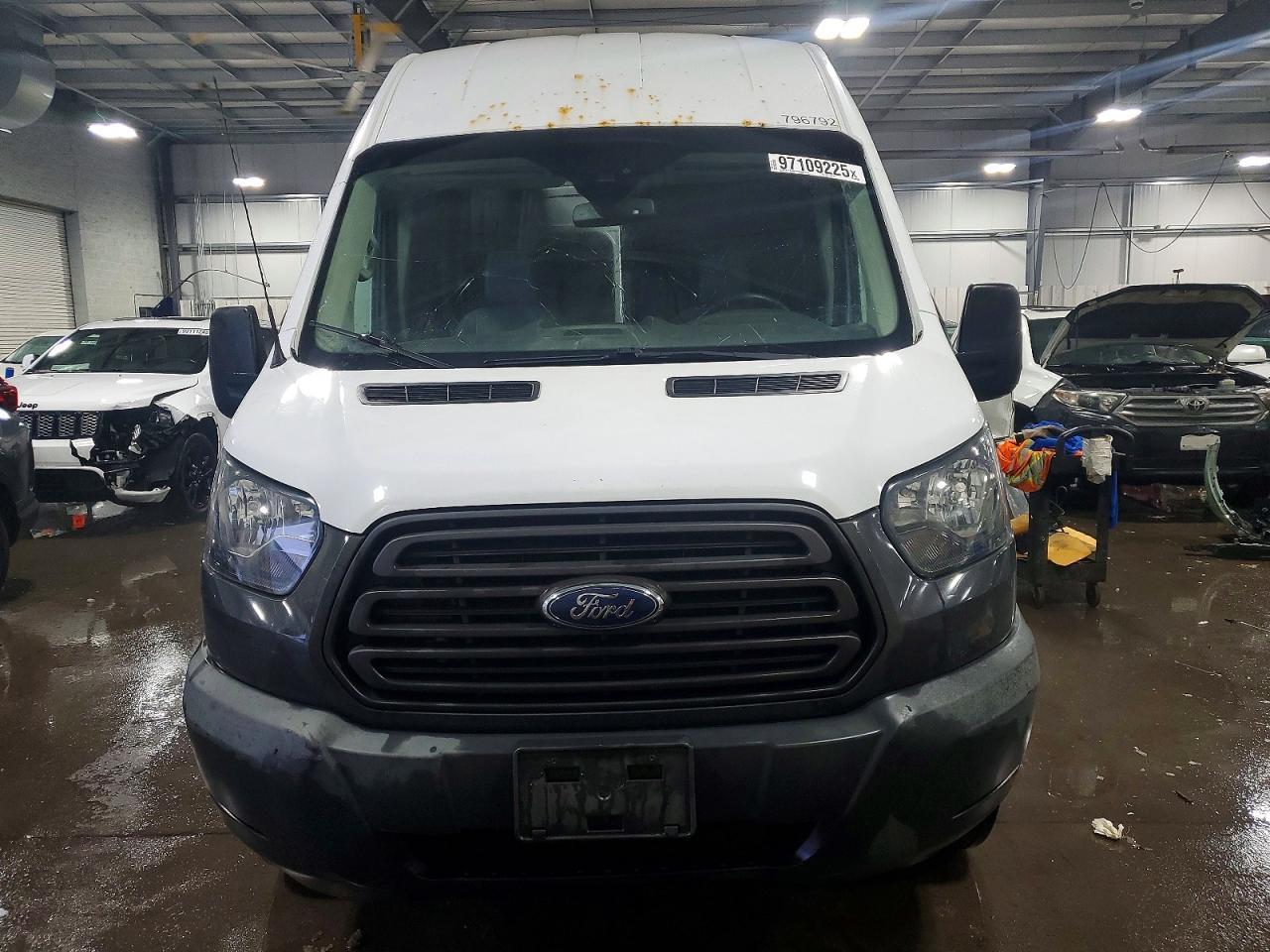 2017 Ford Transit T-250 Delivery Van - Фото 5