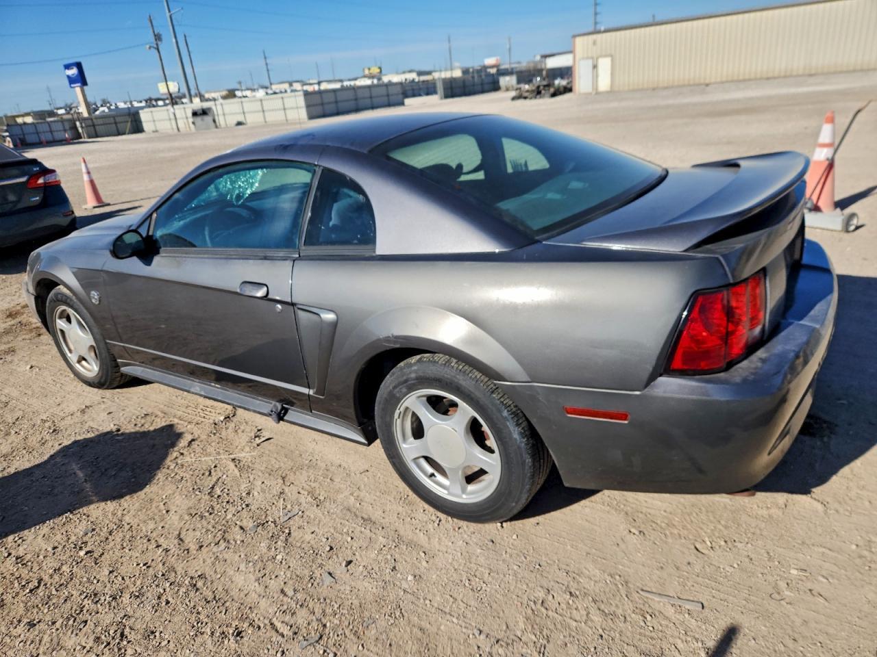 2004 Ford Mustang - Image 2