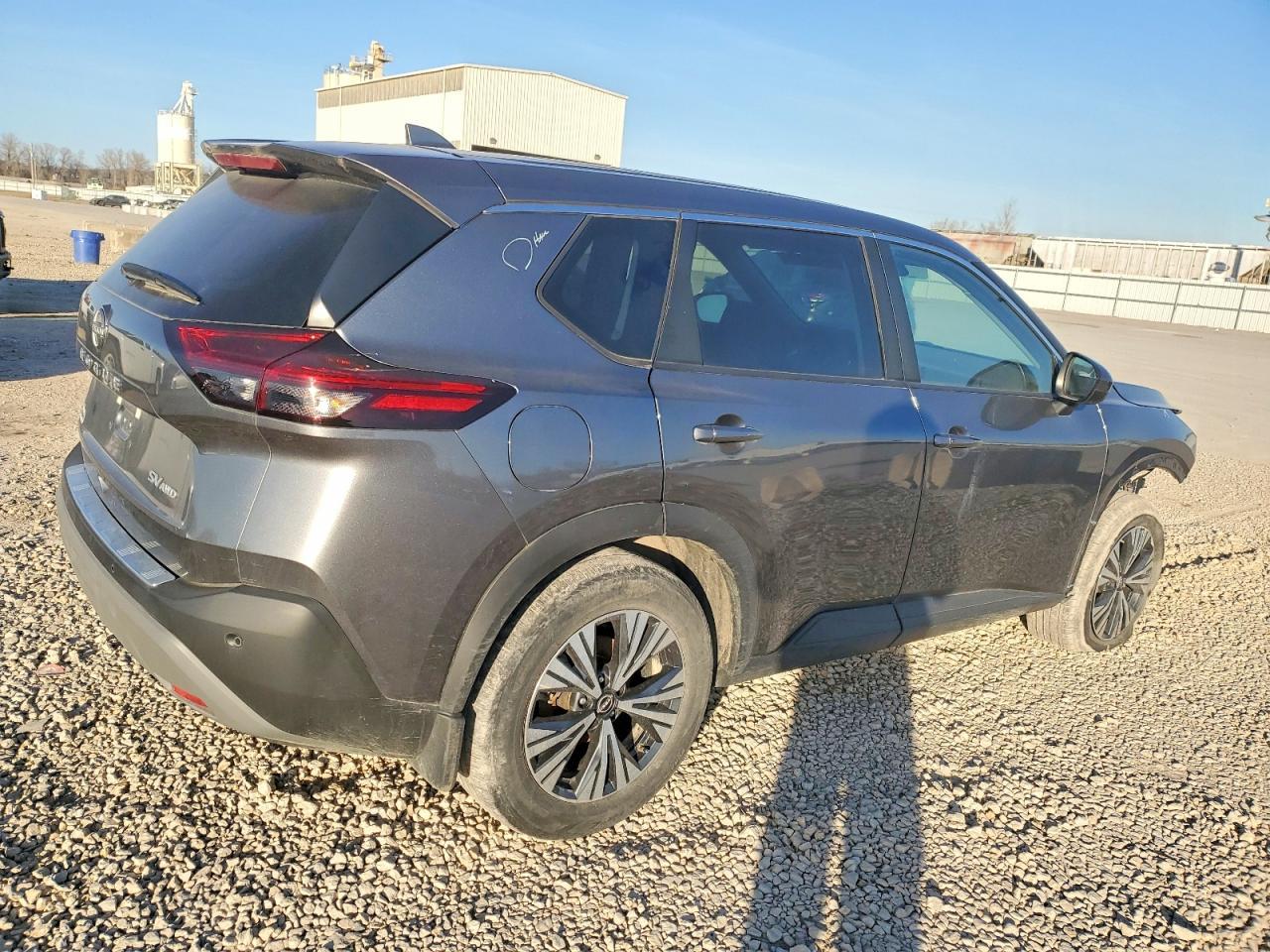 2023 Nissan Rogue Sv - Image 3