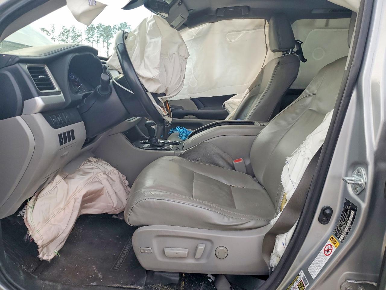 2017 Toyota Highlander Se - Фото 7