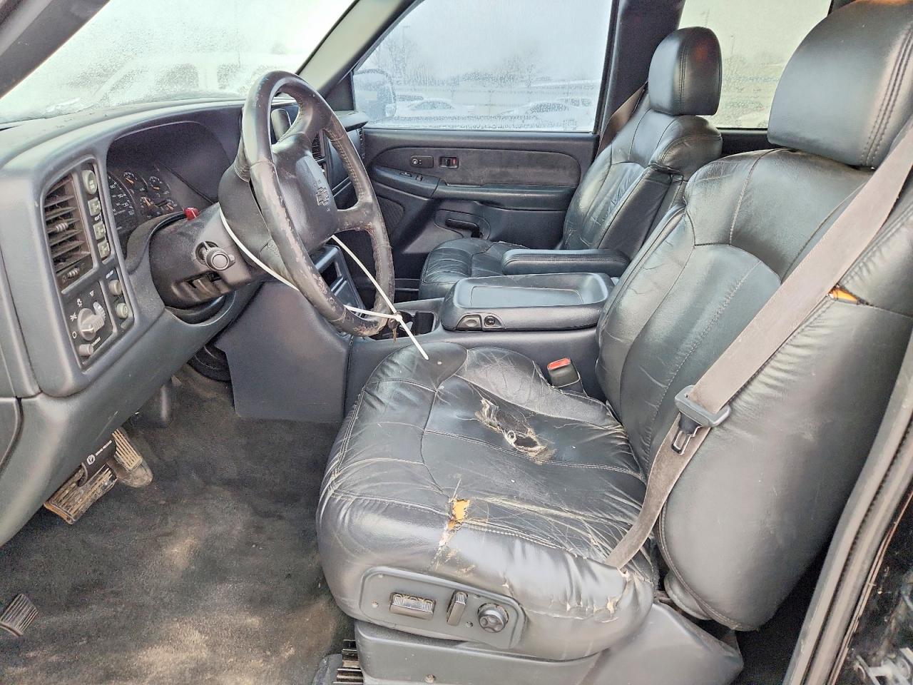 2001 Chevrolet Silverado K1500 - Image 7