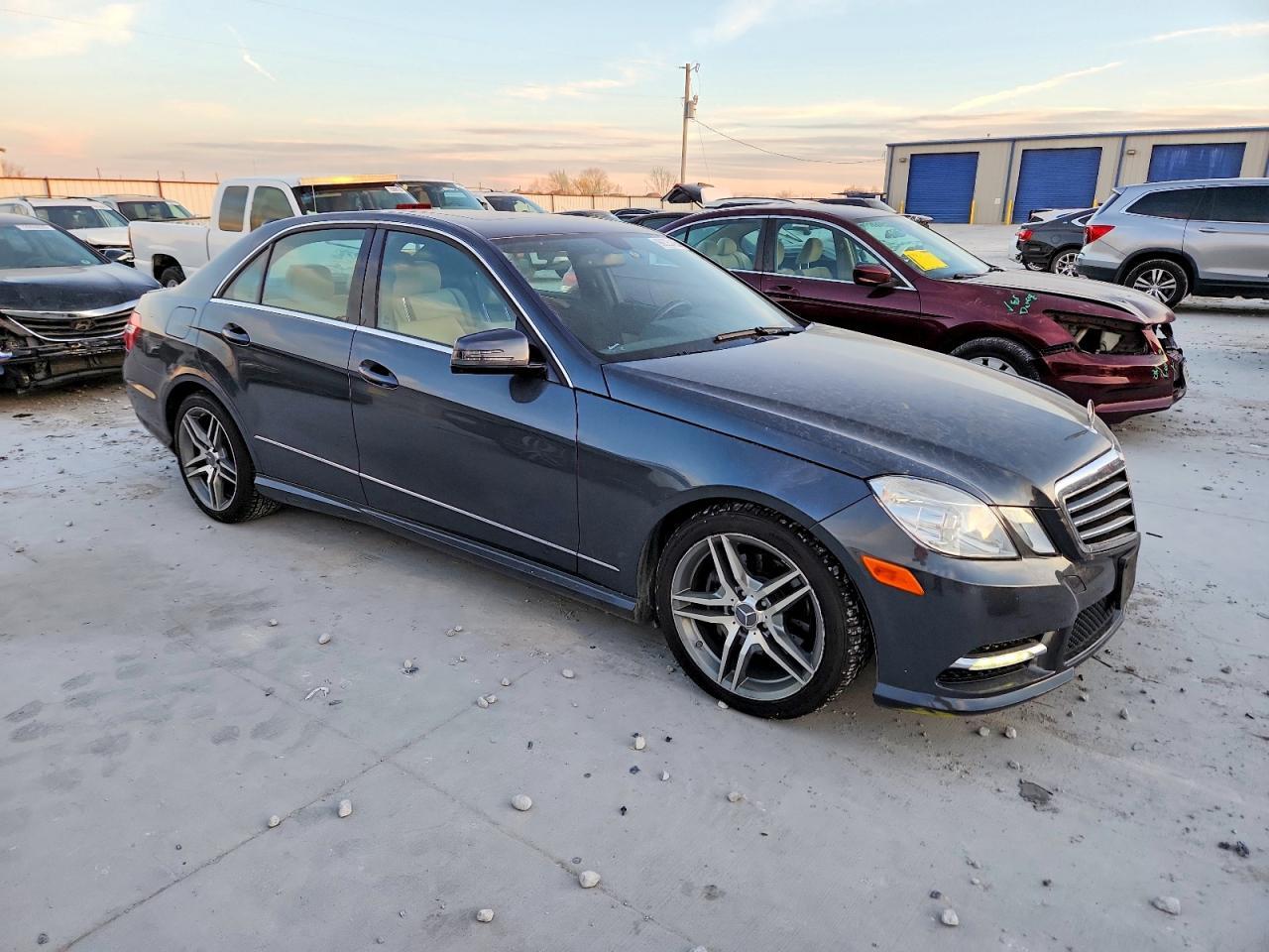 2013 Mercedes-Benz E 350 4Matic - Фото 4