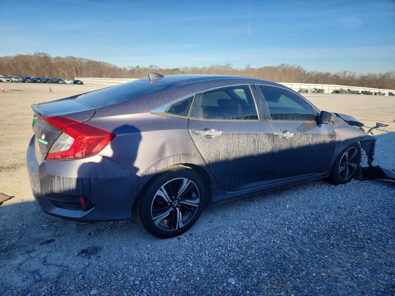2016 Honda Civic Touring - Image 3