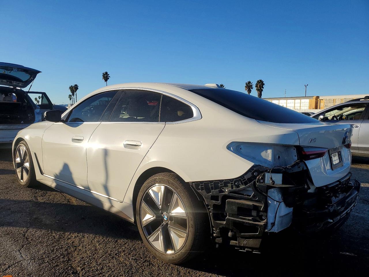 2025 BMW I4 Edrive 40 - Фото 2