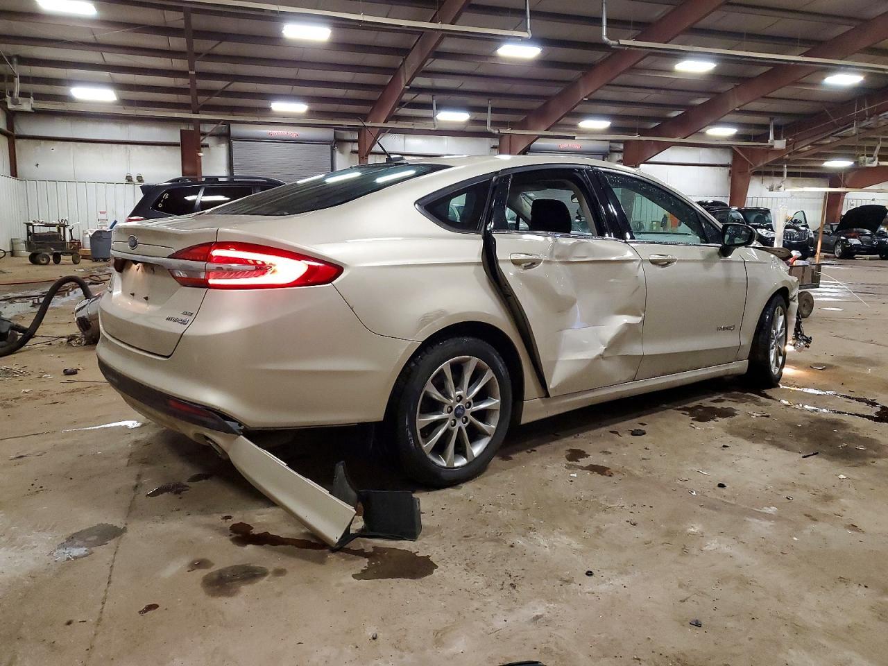 2017 Ford Fusion Se Hybrid - Фото 3