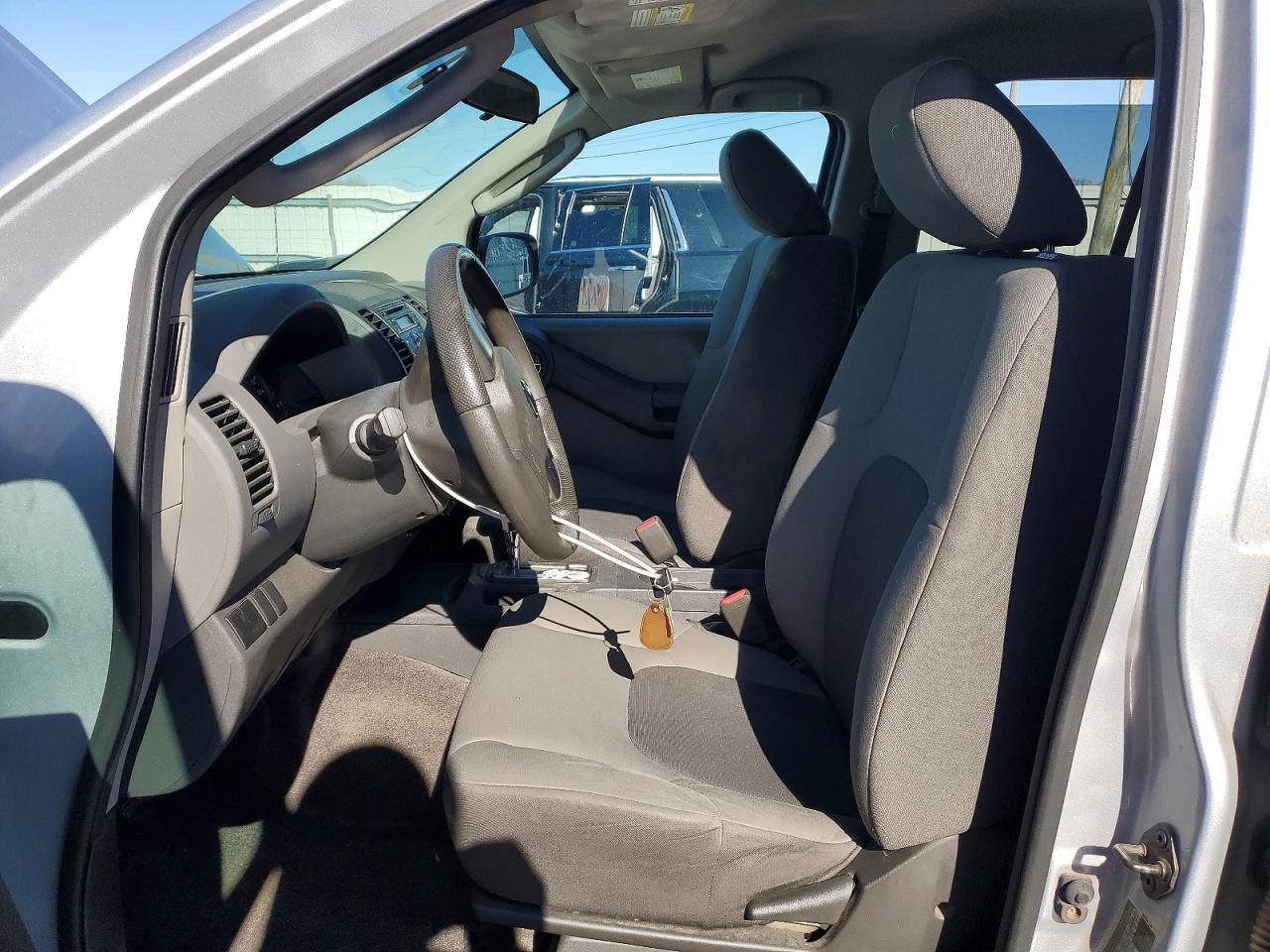 2011 Nissan Xterra Off Road - Фото 7