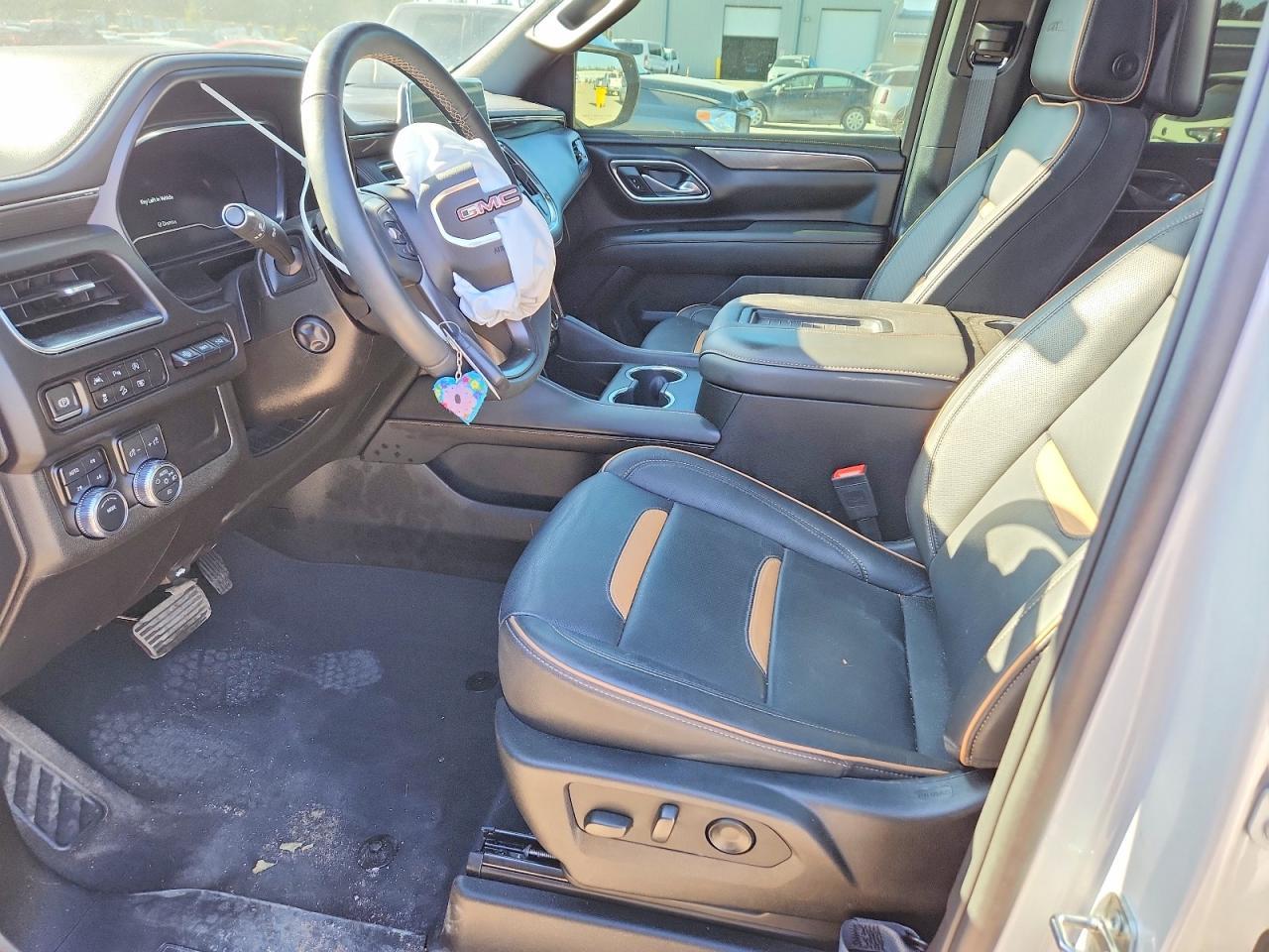 2024 GMC Yukon At4 - Фото 7