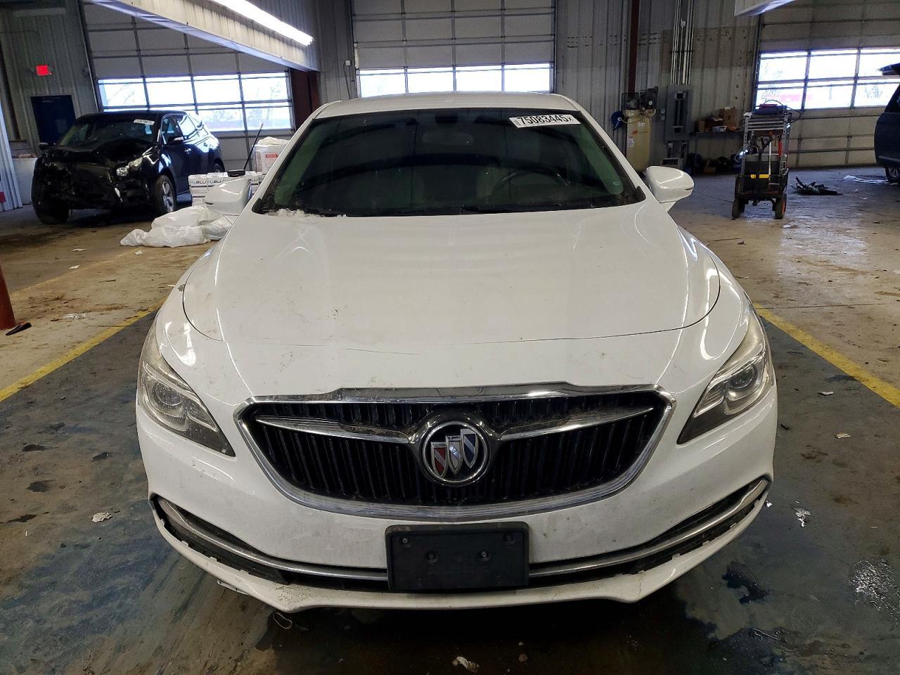 2017 Buick Lacrosse Preferred - Image 5