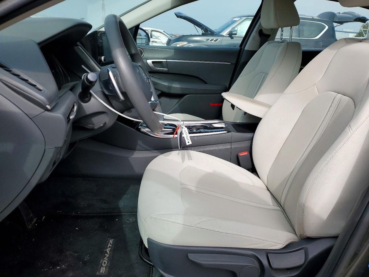 2021 Hyundai Sonata Hybrid - Image 7