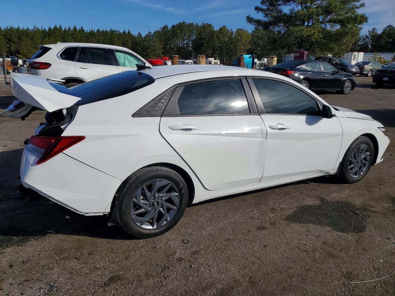 2024 Hyundai Elantra Sel - Фото 3