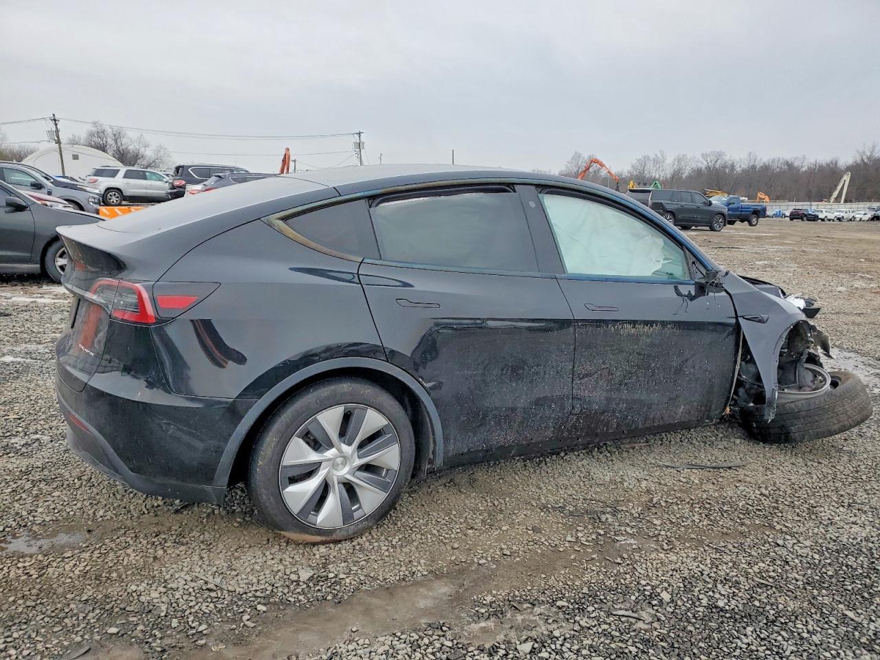 2023 Tesla Model Y - Image 3