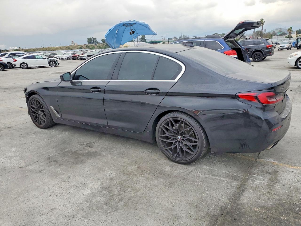 2021 BMW 530 Xi - Фото 2