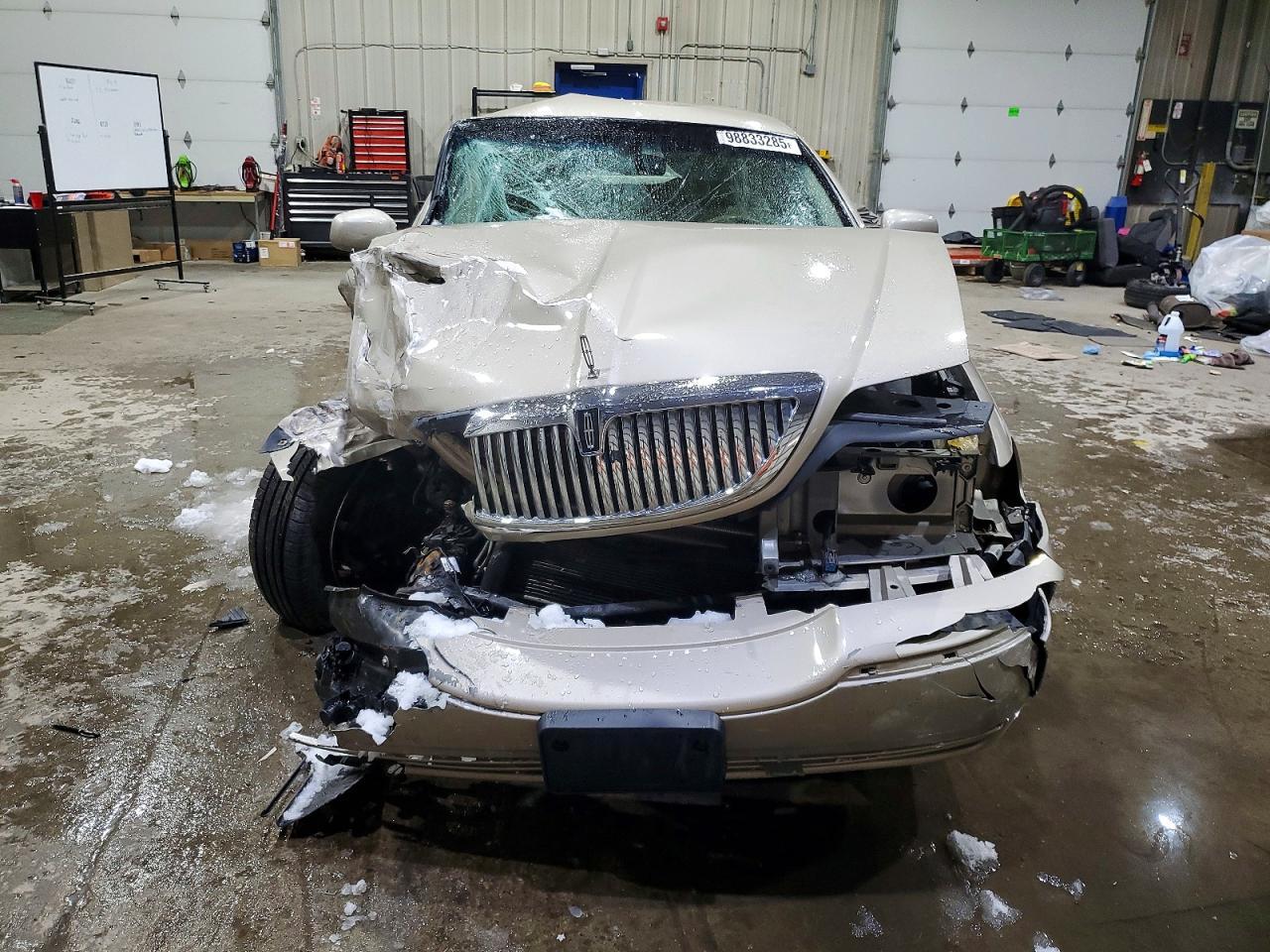 2006 Lincoln Town Car Designer - Фото 5