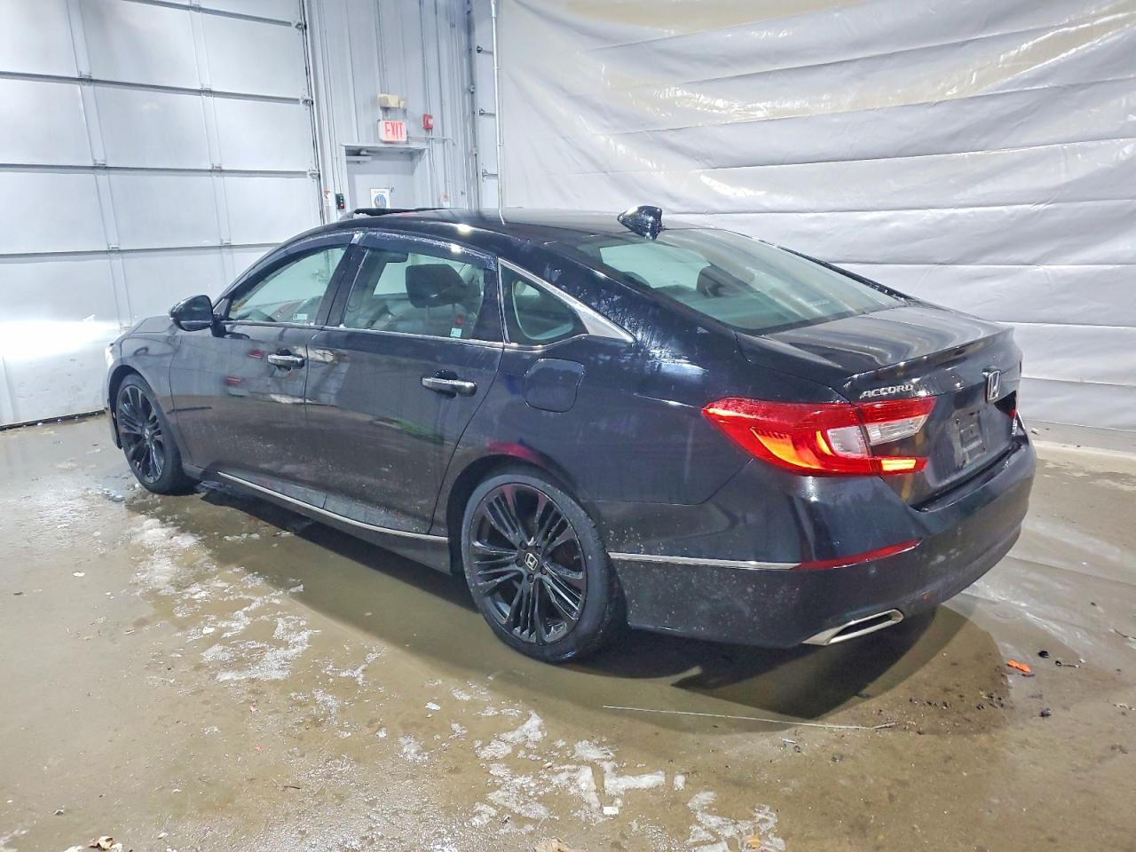 2018 Honda Accord Touring - Фото 2