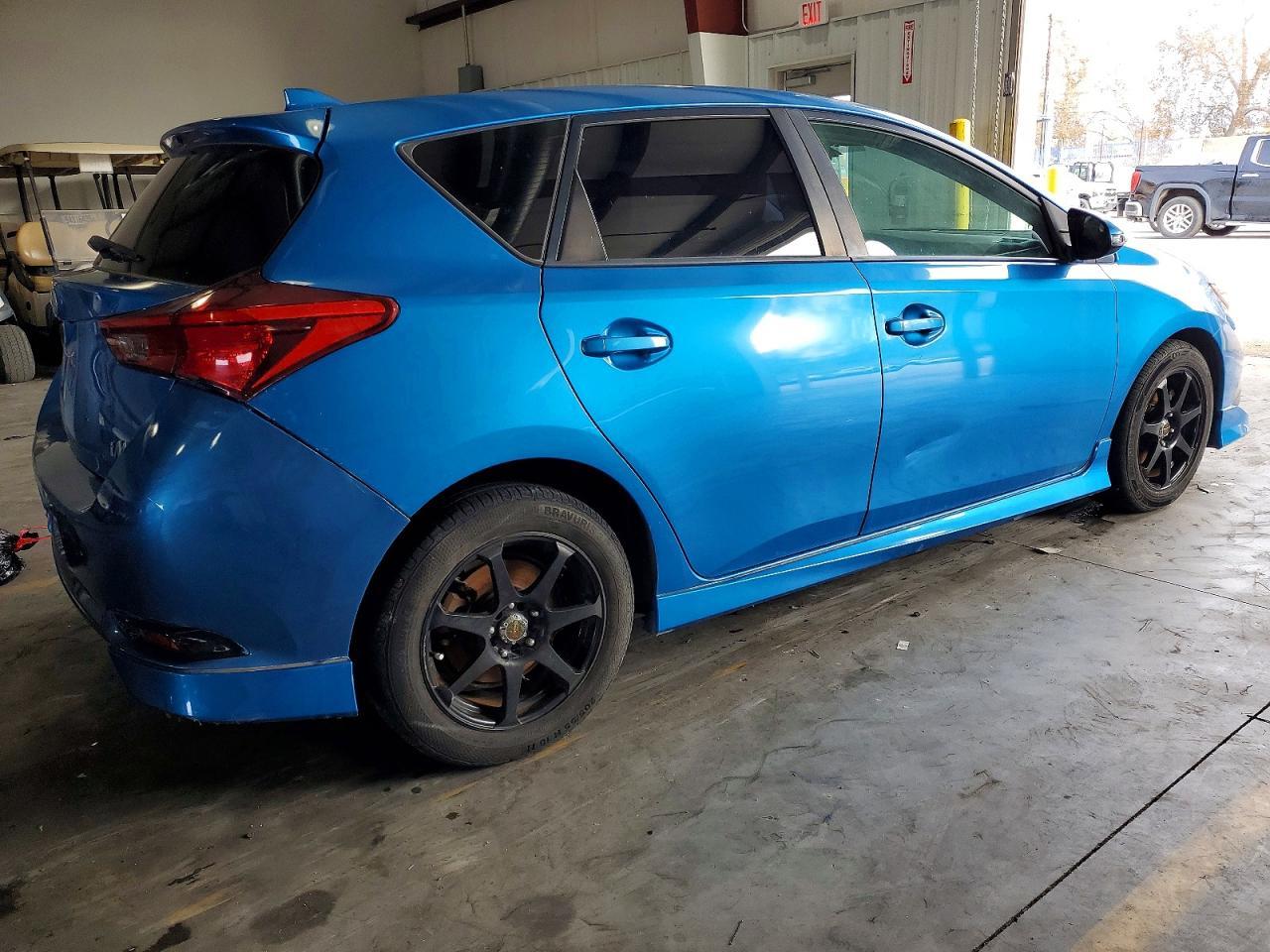 2016 Toyota Scion Im - Фото 3