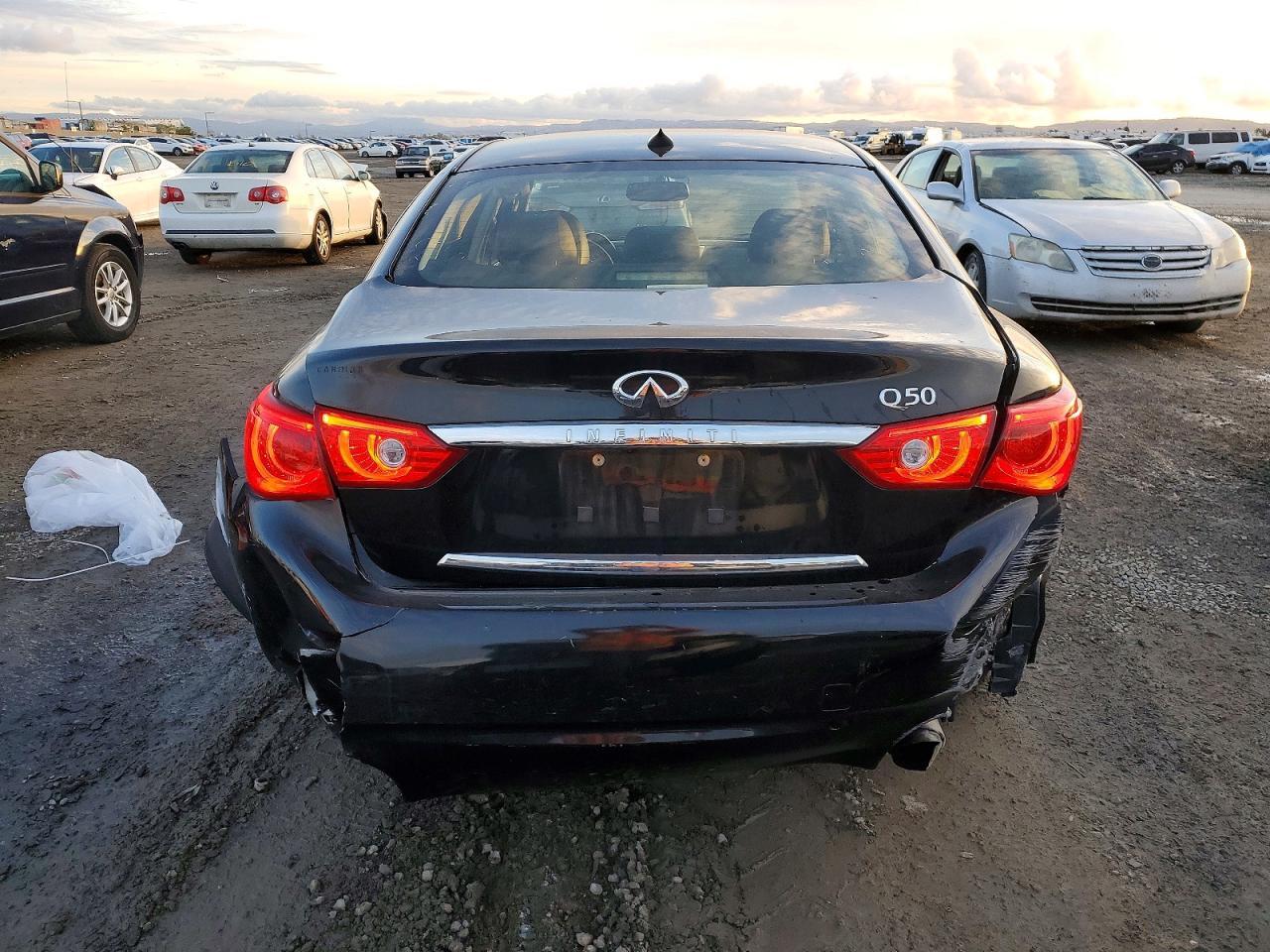 2017 Infiniti Q50 3.0T Premium - Image 6