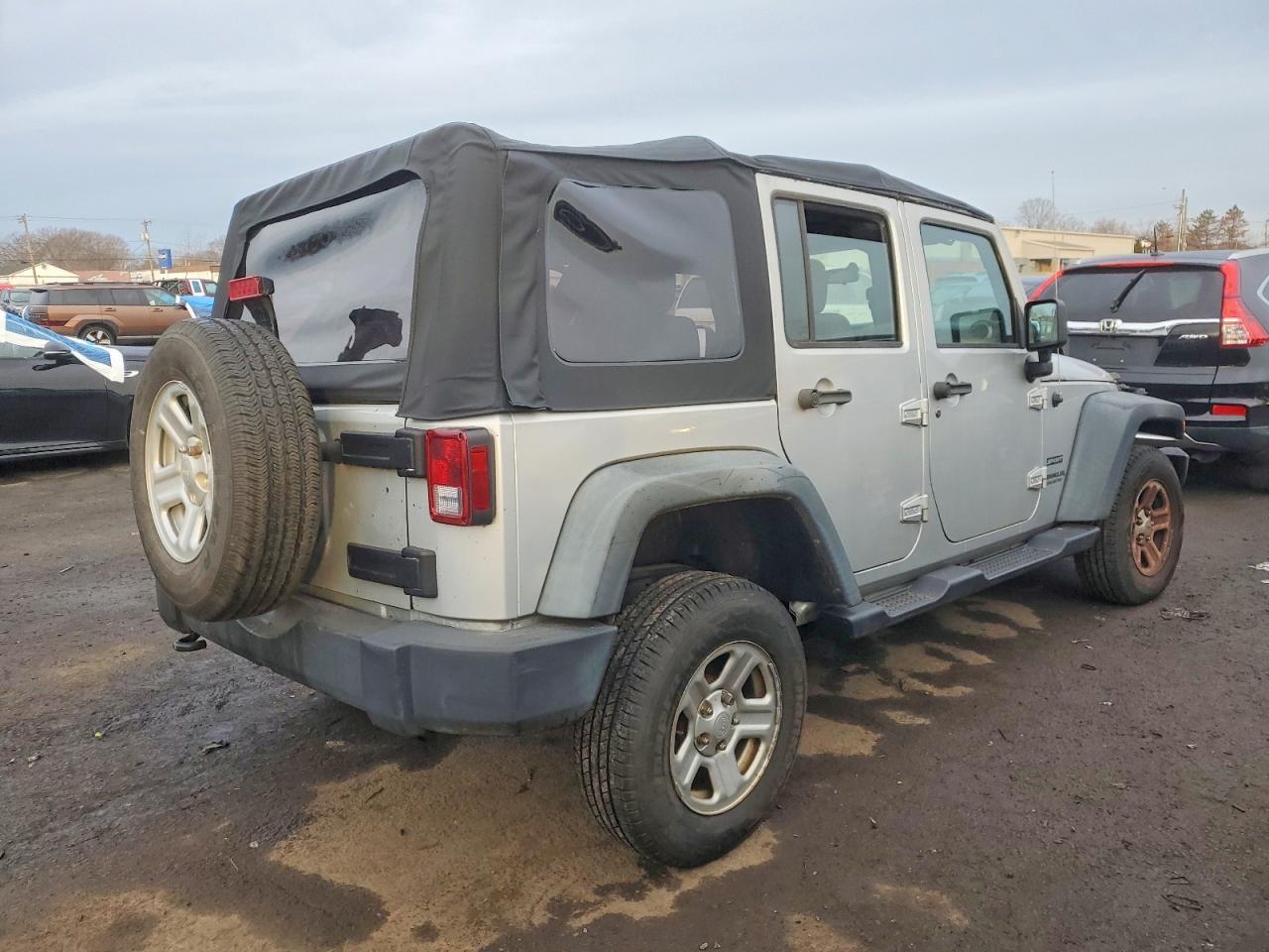 2011 Jeep Wrangler Unlimited Sport - Фото 3