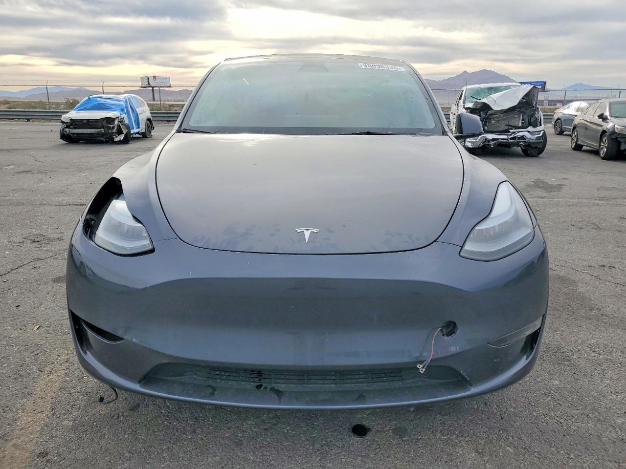 2023 Tesla Model Y - Image 5