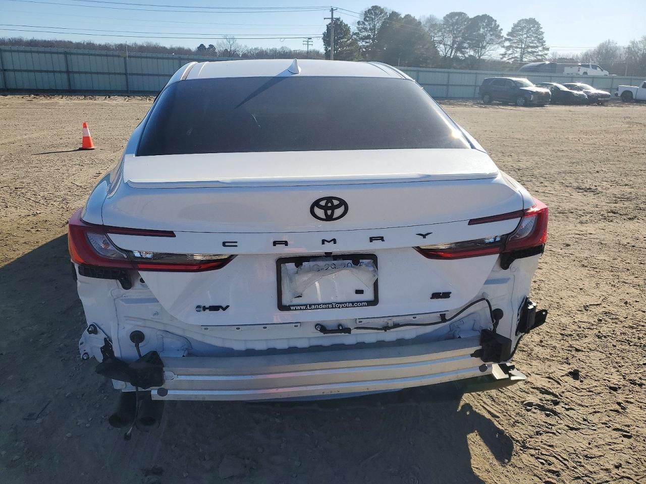 2025 Toyota Camry Se - Image 6