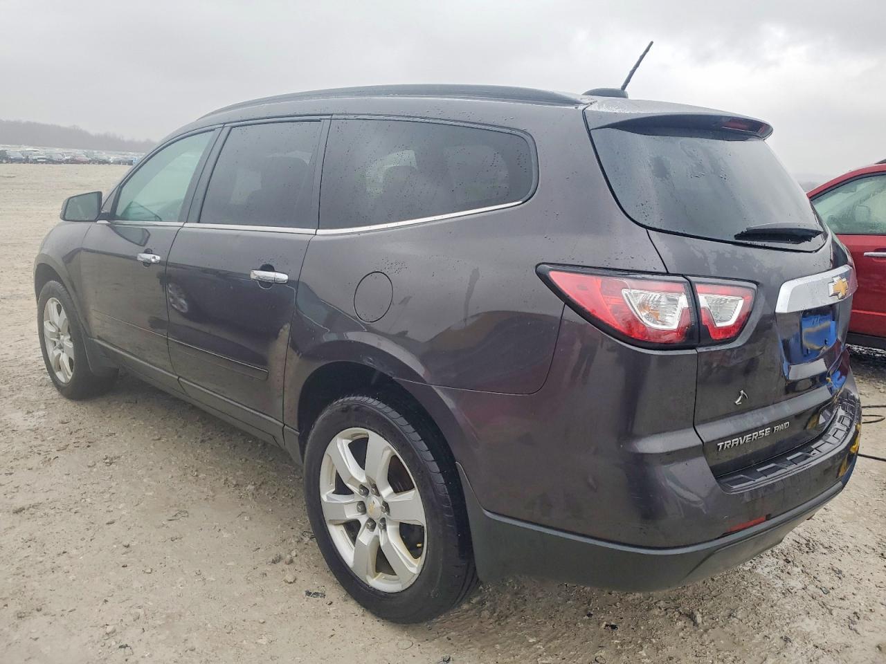 2017 Chevrolet Traverse Lt - Image 2