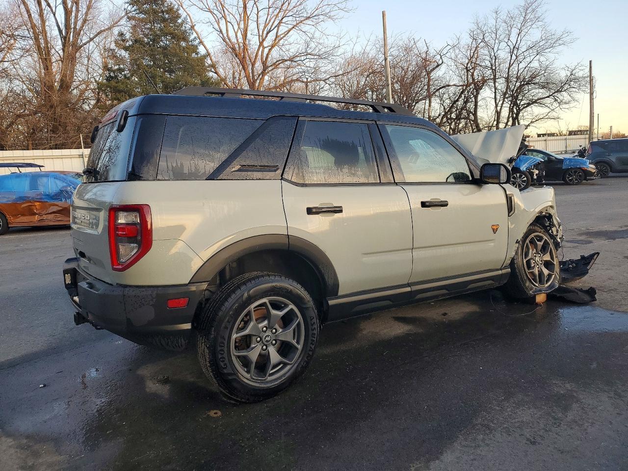 2022 Ford Bronco Sport Badlands - Image 3