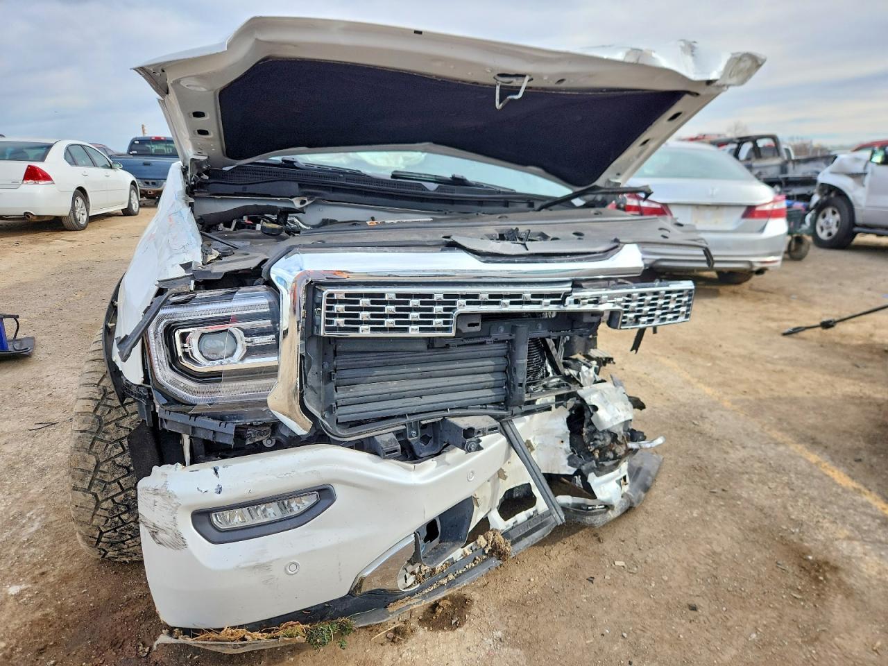 2017 GMC Sierra K1500 Denali - Image 5