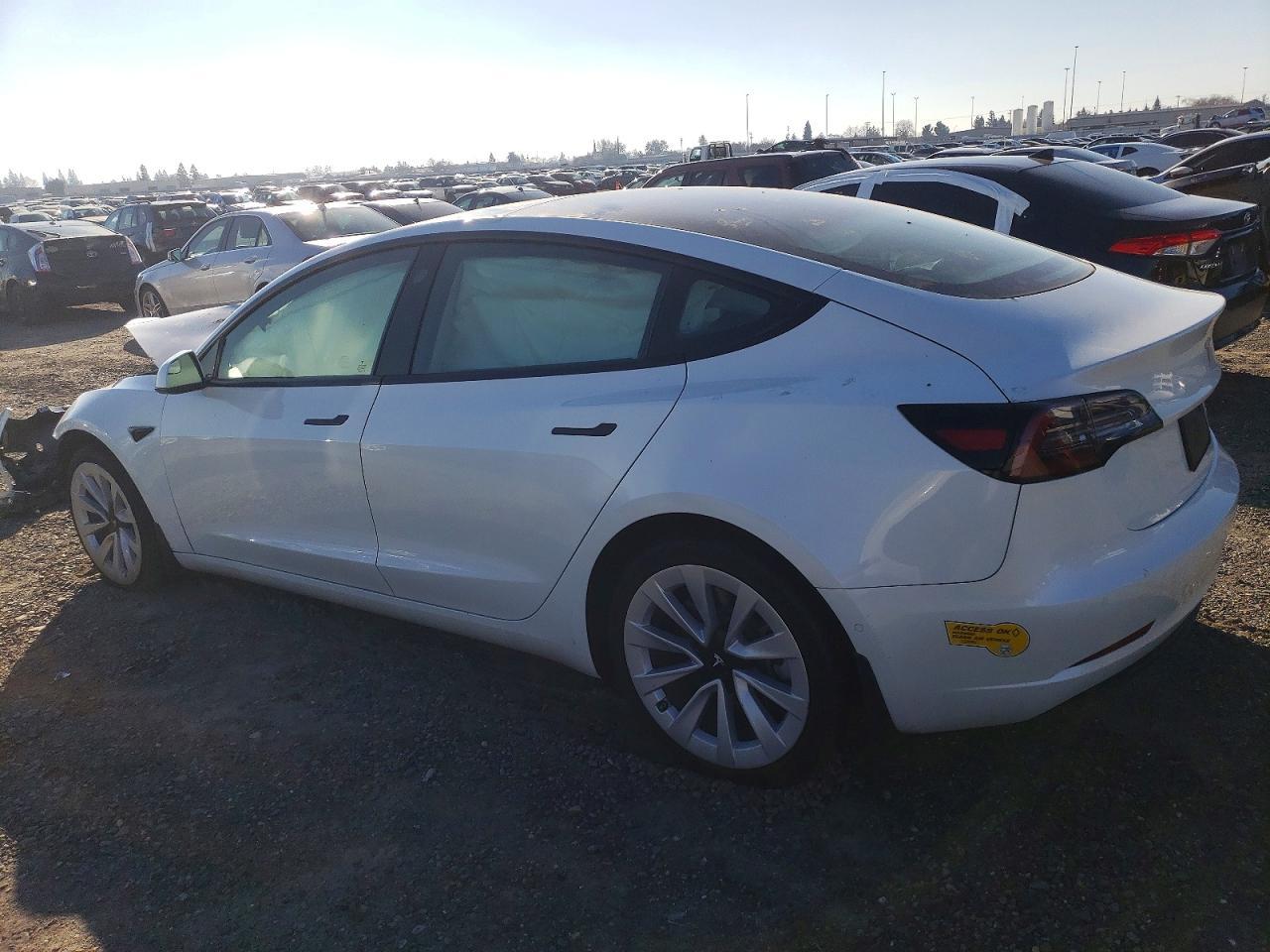 2022 Tesla Model 3 - Image 2