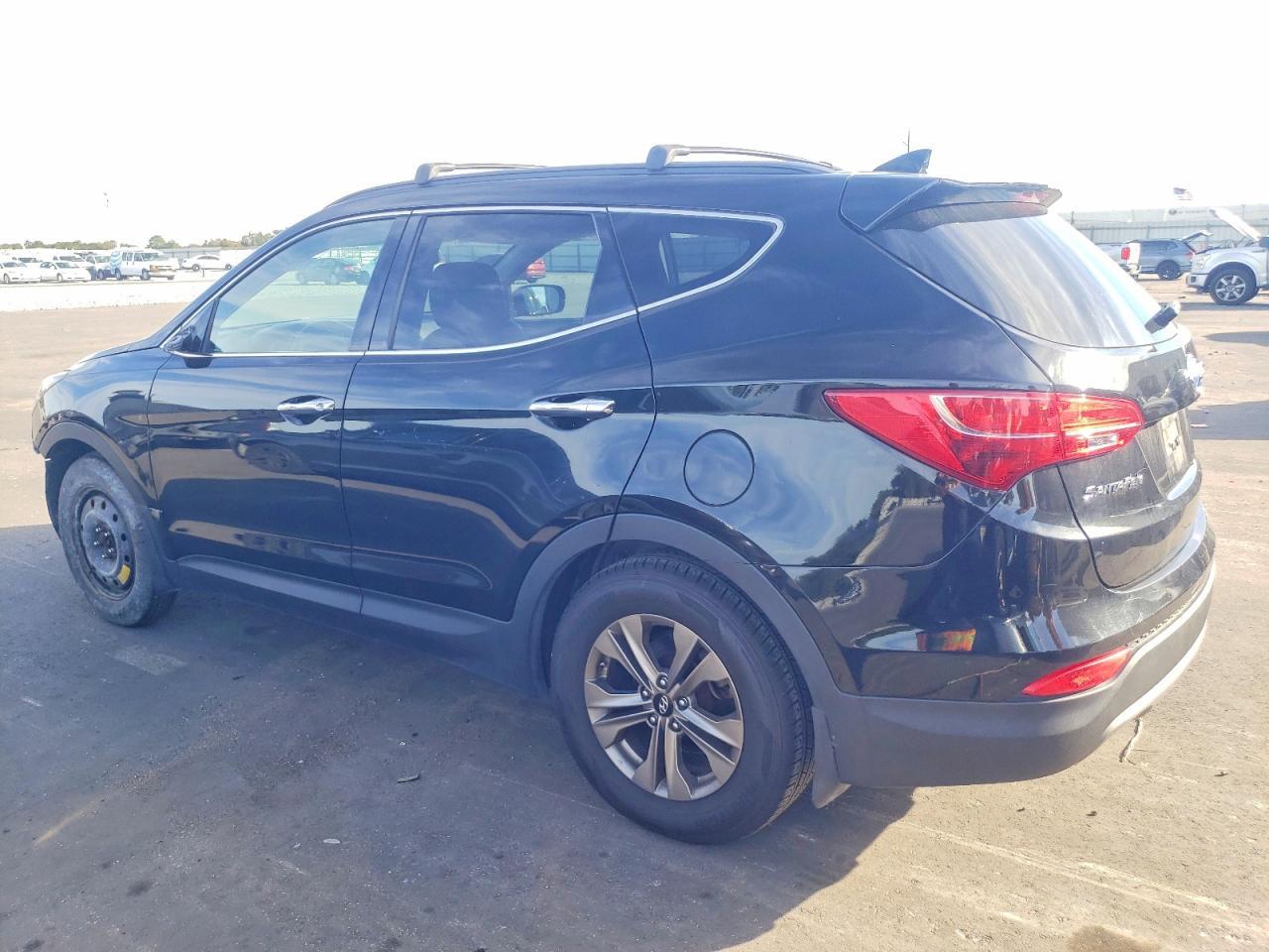 2015 Hyundai Santa Fe Sport 2.4L - Image 2