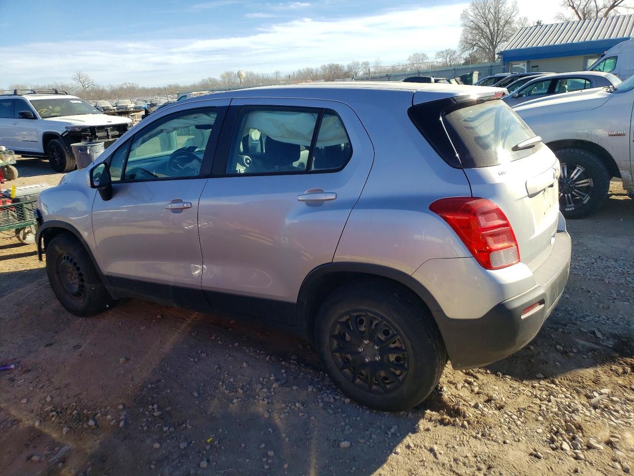 2015 Chevrolet Trax Ls - Фото 2