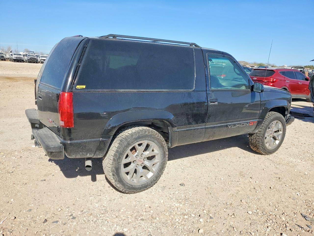 1996 GMC Yukon - Image 3