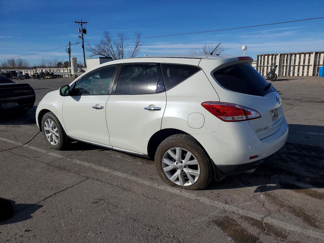 2011 Nissan Murano S - Image 2