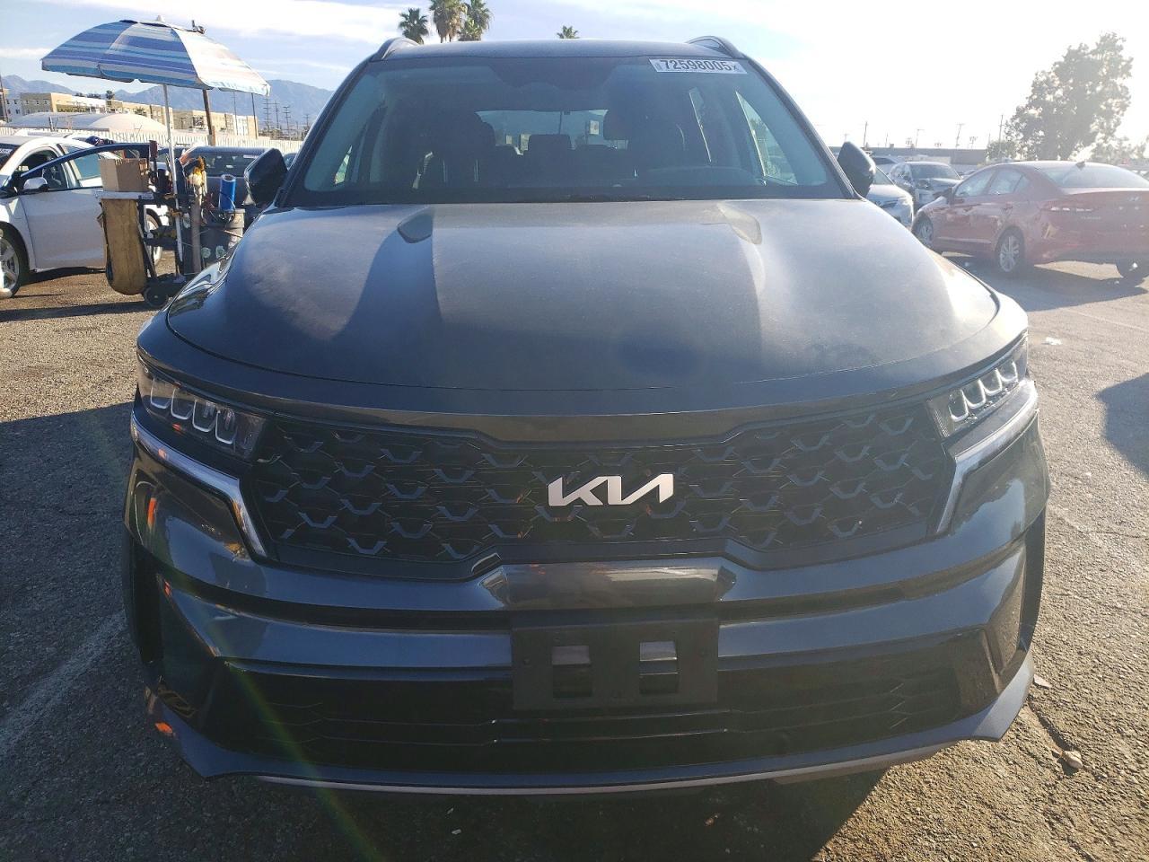 2022 Kia Sorento S - Фото 5
