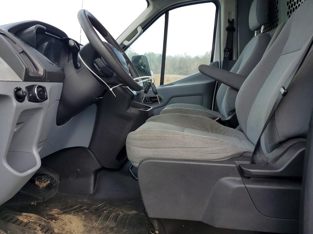 2015 Ford Transit 250 Delivery Van - Фото 7