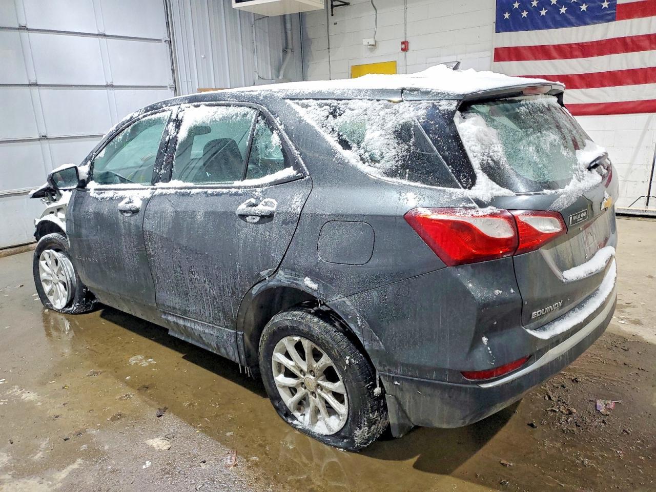 2018 Chevrolet Equinox Ls - Фото 2