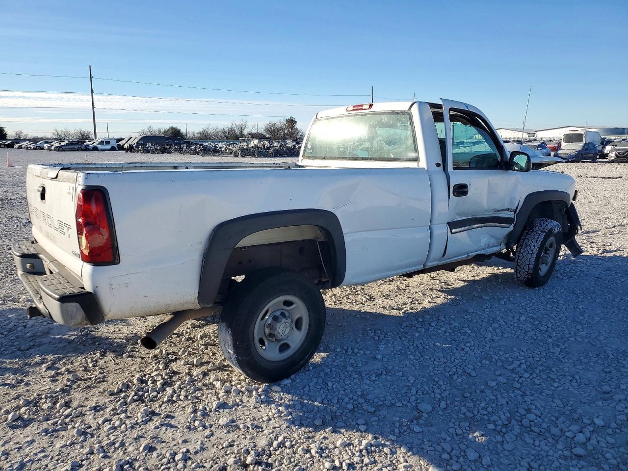 2005 Chevrolet Silverado C2500 Heavy Duty - Фото 3